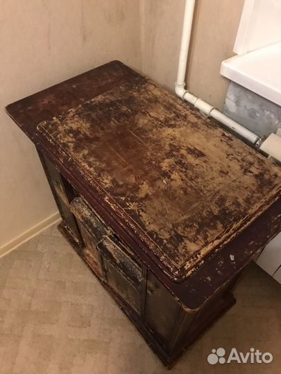 Швейная машина Singer