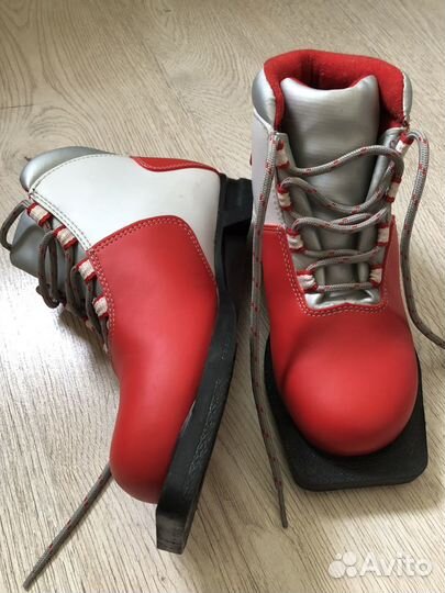 Лыжные ботинки