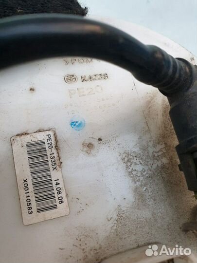 Топливный насос Mazda 3 PE201335X