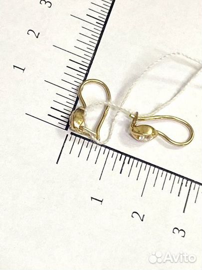 Золотые серьги с камнем