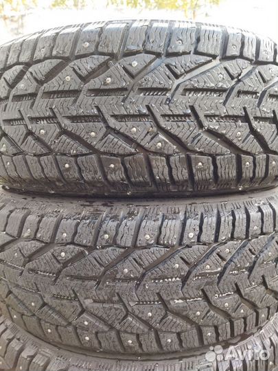 Tigar SUV Ice 215/60 R17