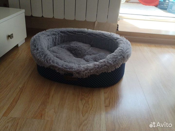 Лежанка для кошек новая