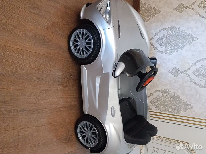 Детский электромобиль