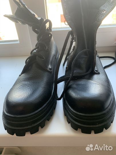 Берцы (спецобувь)