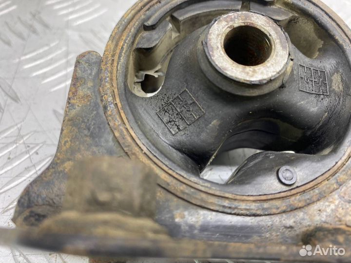 Б/У подушка двигателя (опора, кронштейн, крепление