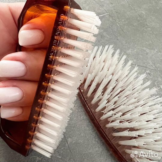 Набор щёток, Англия