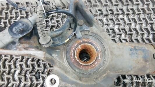 Ступица передняя правая peugeot 308 1 (OBE22N901)