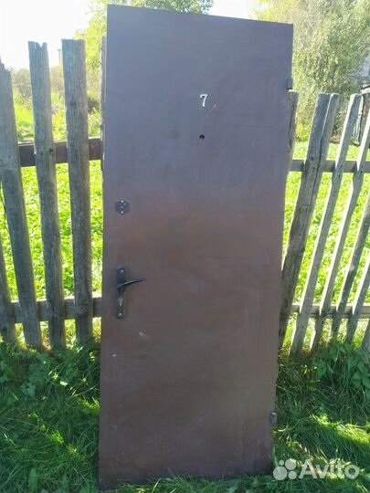 Дверь входная металлическая