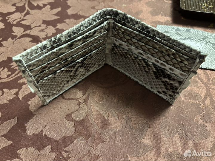 Кошелек из кожи питона