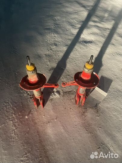 Стойки передние на приору -50