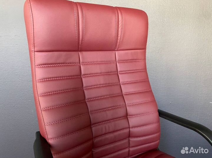 Офисное кресло. Гарантия 1 год