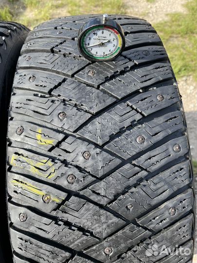 Goodyear Ultragrip Ice Arctic 215/55 R17