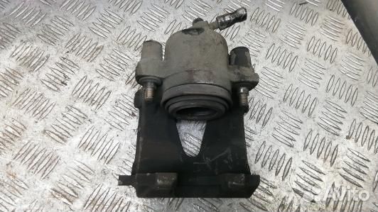 Суппорт тормозной передний правый skoda octavia A5