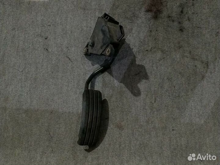 Педаль газа renault megane 2