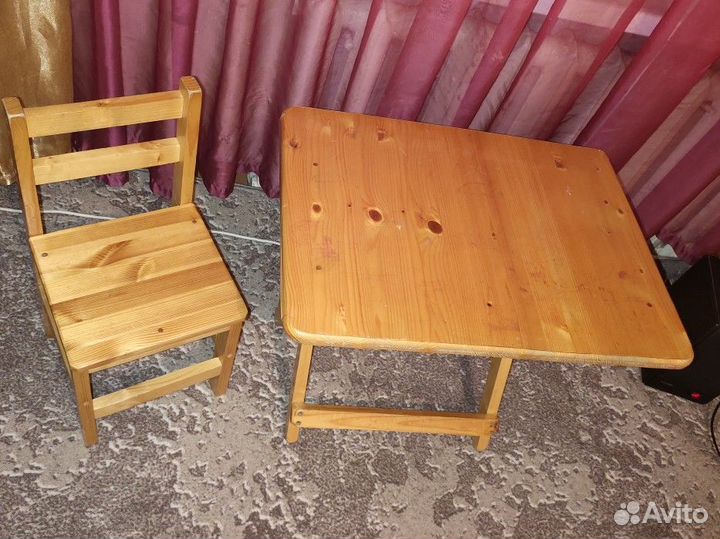Столик и стульчик для детей