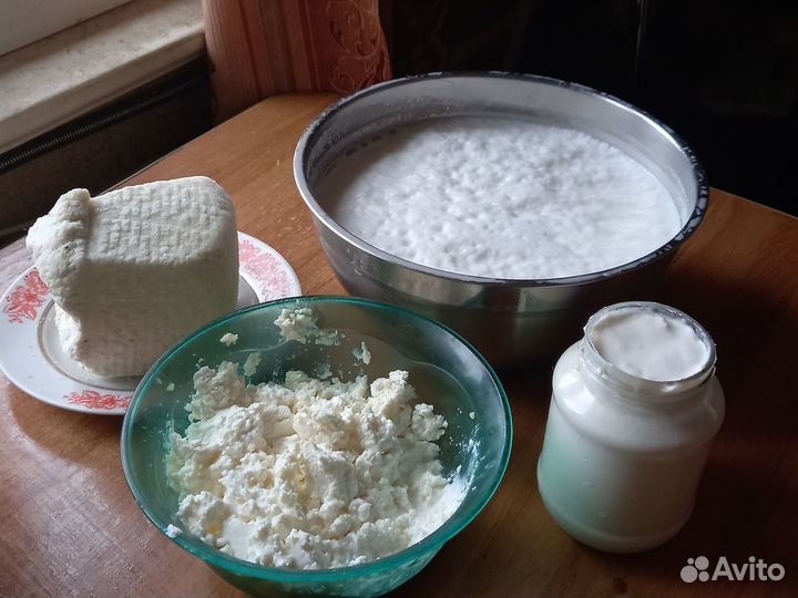 Козье и коровье молоко, творог, сыр, сыворотка