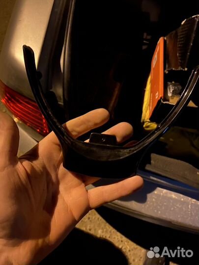 Рогатка руля Priora 2 черный глянец