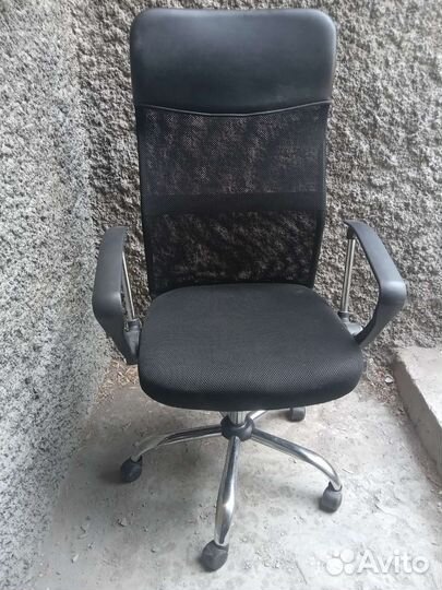 Компьютерное кресло. Б.у