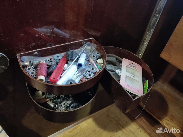 Швейная машинка чайка 2