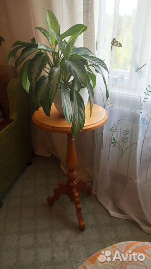 Подставка для цветов деревянная