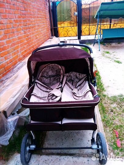 Коляска для двойни