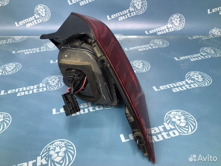 Фонарь задний наружный левый Volkswagen Golf 7