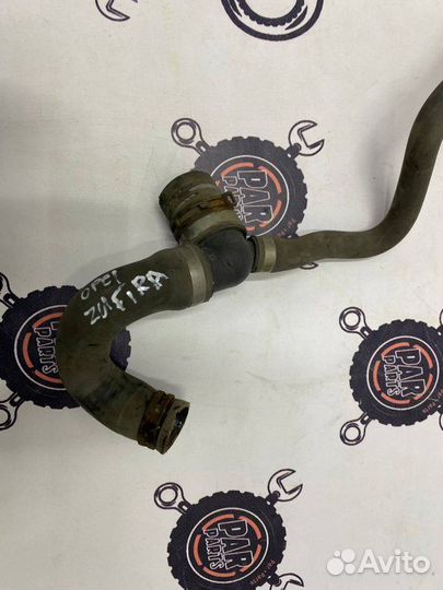 Патрубок системы охлаждения Opel Zafira B 1.8