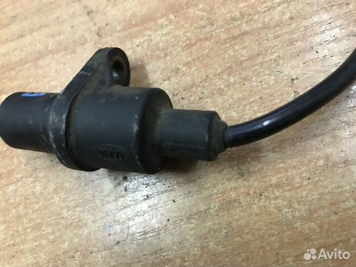 Датчик положения коленвала Hyundai Tiburon RD с199