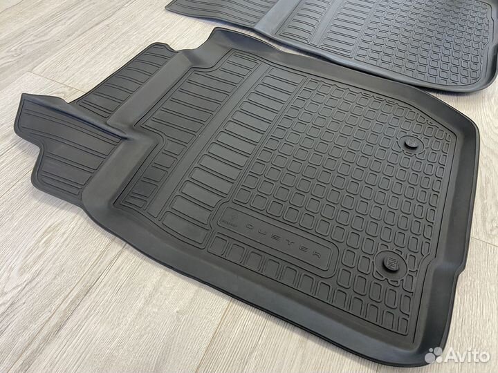Оригинальные резиновые ковры Renault Duster 1 4x2