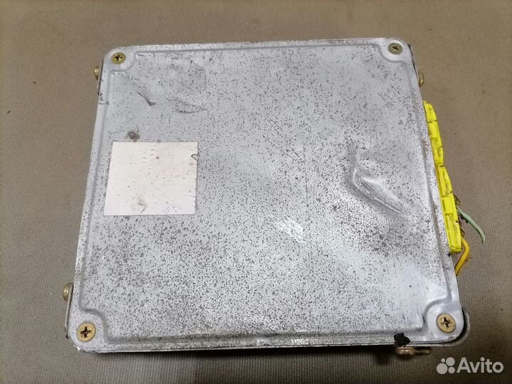 Блок управления двс Mazda 626 GD F2 MT G218881A