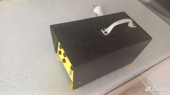 Источник питания