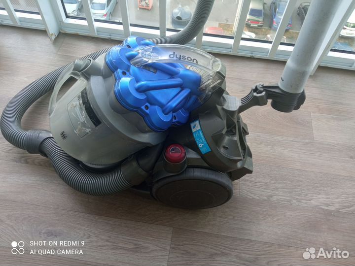Пылесос Dyson на запчасти