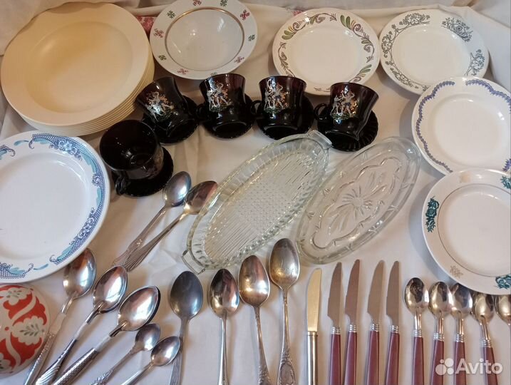 Посуда, тарелки, стаканы