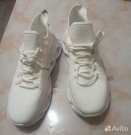 Кроссовки мужские 46