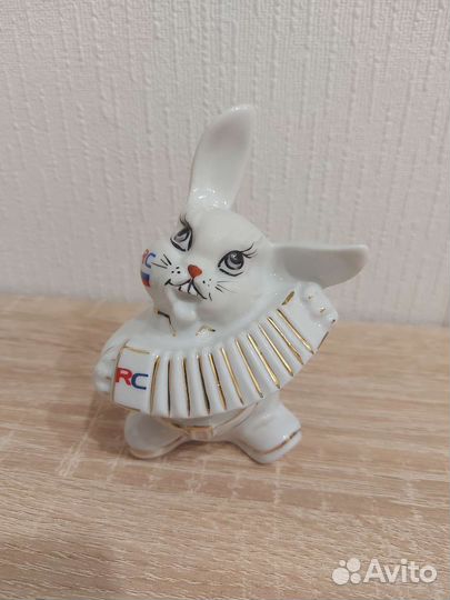 Фарфоровые статуэтки