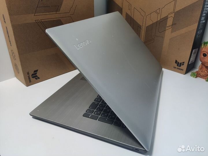 Быстрый ноутбук Lenovo 17.3