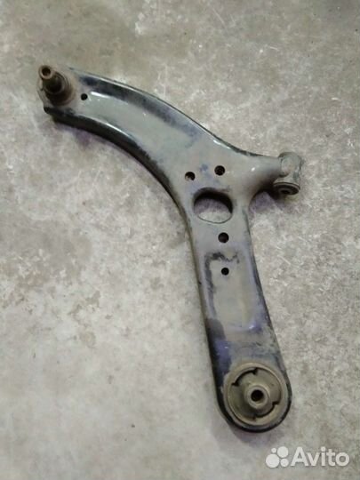 Рычаг передний левый Хендай Солярис,Киа Рио 3