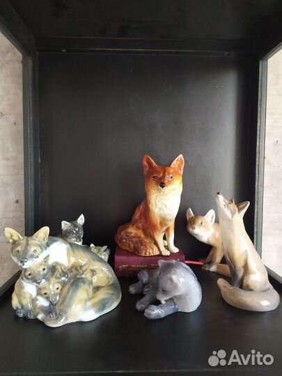 Фарфоровые статуэтки Европа Лисы