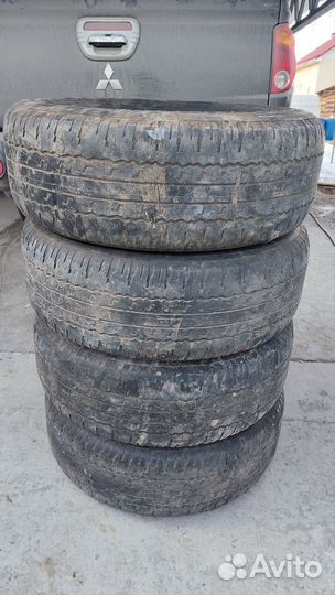 Bridgestone Dueler A/T 693 265/65 R17 112S
