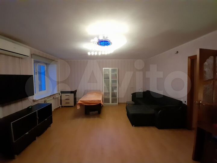 3-к. квартира, 79 м², 10/10 эт.