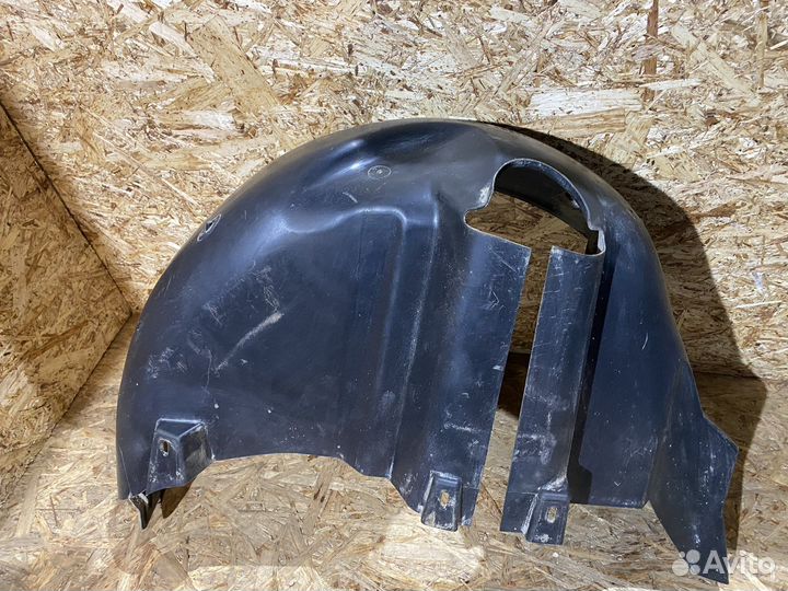 Подкрылок Локер Skoda Fabia 2 07-15