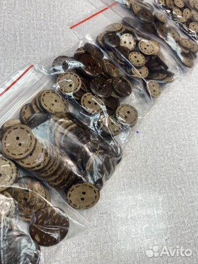 Пуговицы