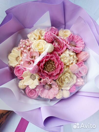 Съедобный букет из шоколада