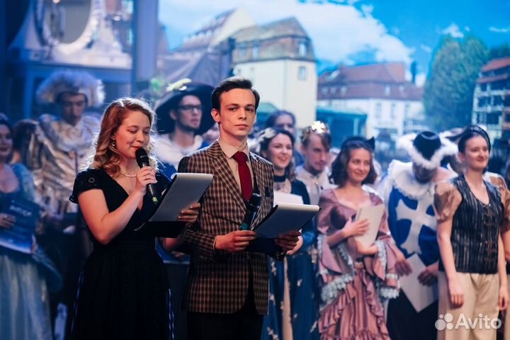 Ведущий с Бим радио на корпоратив