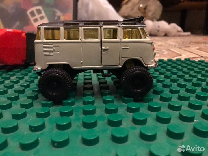 Модели автомобилей 1 24