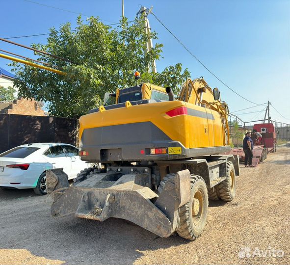 Колёсный экскаватор SDLG (LGCE) E7150F, 2023