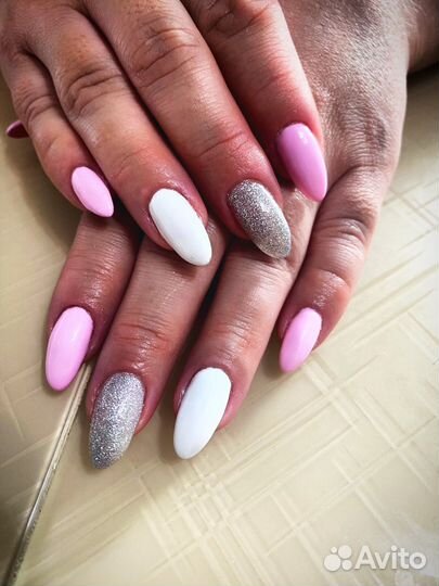 Нужна модель на маникюр