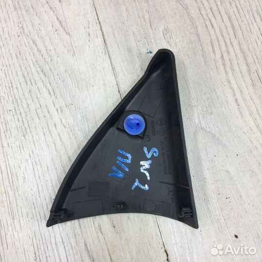 Уголок накладка зеркала внутри салона Renault sand