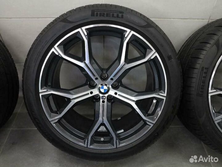 Pirelli P Zero 275/40 R21 и 275/40 R21