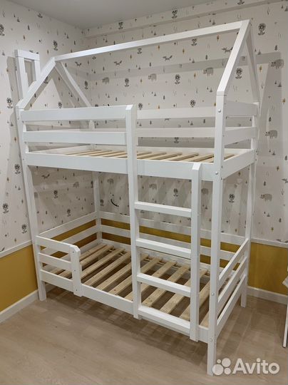 Двухъярусная кровать детская из массива